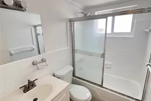 1057 SW 7th St, Miami, FL 33130 - Photo 6