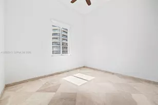 1050 Brickell Ave, Miami, FL 33131 - Photo 12