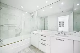 1050 Brickell Ave, Miami, FL 33131 - Photo 14