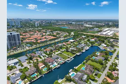 460 Holiday Dr, Hallandale Beach, FL 33009 - Photo 12