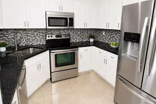 3171 SW 23rd St, Fort Lauderdale, FL 33312 - Photo 6
