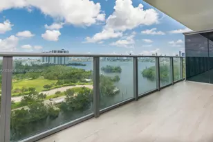 16385 Biscayne Blvd, North Miami Beach, FL 33160 - Photo 14