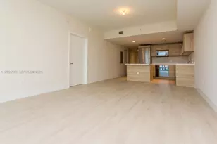 16385 Biscayne Blvd, North Miami Beach, FL 33160 - Photo 10