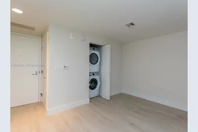 16385 Biscayne Blvd #1103, North Miami Beach, FL 33160 - Photo 8