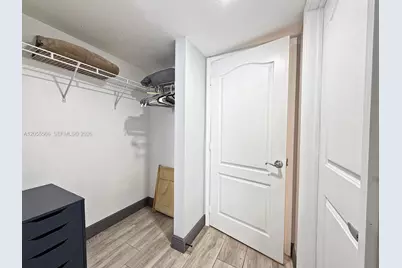 1200 Brickell Bay Dr #3106, Miami, FL 33131 - Photo 10