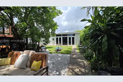 2000 SW 25th St #1, Miami, FL 33133 - Photo 2