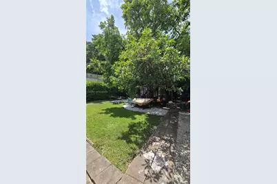 2000 SW 25th St #1, Miami, FL 33133 - Photo 4