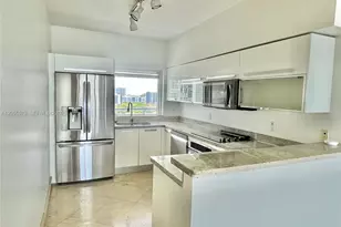 601 NE 36th St, Miami, FL 33137 - Photo 2
