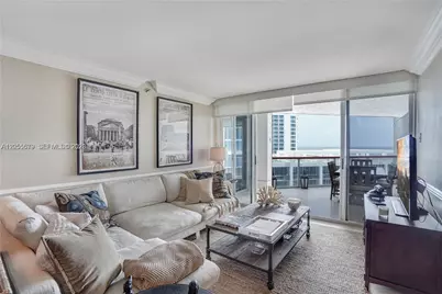 6767 Collins #901, Miami Beach, FL 33141 - Photo 10