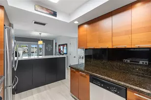 7282 Jacaranda Ln, Miami Lakes, FL 33014 - Photo 28