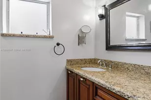 7282 Jacaranda Ln, Miami Lakes, FL 33014 - Photo 34