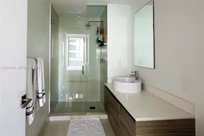 121 NE 34th St #2701, Miami, FL 33137 - Photo 20