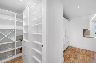 650 NE 32nd St, Miami, FL 33137 - Photo 12