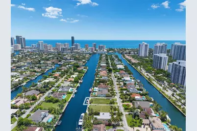 460 Holiday Dr, Hallandale Beach, FL 33009 - Photo 14