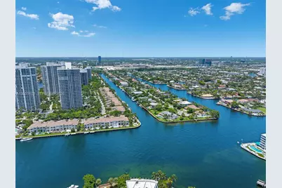 460 Holiday Dr, Hallandale Beach, FL 33009 - Photo 16