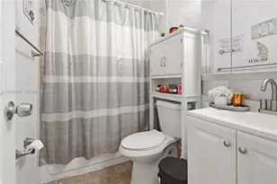 2140 Monroe Terrace, Hollywood, FL 33020 - Photo 22