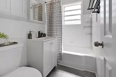 2140 Monroe Ter, Hollywood, FL 33020 - Photo 14