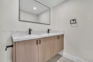 2065 S Ocean Dr, Hallandale Beach, FL 33009 - Photo 38