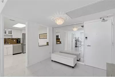 5151 Collins Ave #1027, Miami Beach, FL 33140 - Photo 4