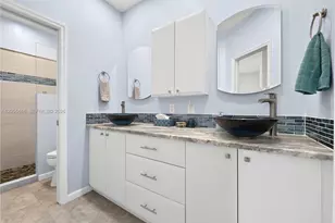 840 NE 14th Pl, Fort Lauderdale, FL 33304 - Photo 10