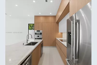 1621 SW 11th Ter, Miami, FL 33135 - Photo 34