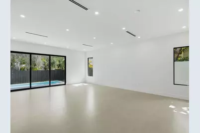 1621 SW 11th Ter, Miami, FL 33135 - Photo 24
