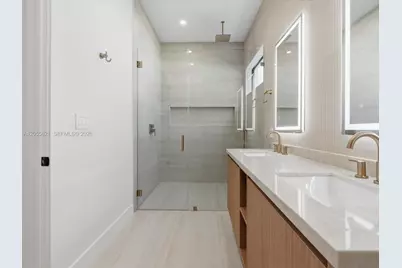 1621 SW 11th Ter, Miami, FL 33135 - Photo 48