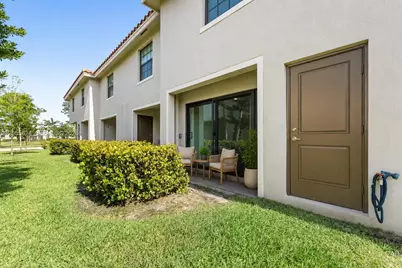 5010 Genove Pl #5010, Riviera Beach, FL 33410 - Photo 14
