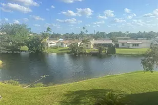 8135 Sunrise Lakes Blvd, Sunrise, FL 33322 - Photo 32