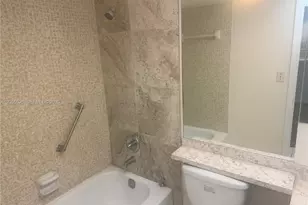 8135 Sunrise Lakes Blvd, Sunrise, FL 33322 - Photo 26