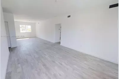 321 S Shore Dr #12, Miami Beach, FL 33141 - Photo 2