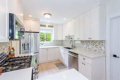 4155 Pamona Ave, Miami, FL 33133 - Photo 8
