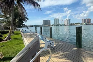 2250 Bay Dr, Miami Beach, FL 33141 - Photo 12