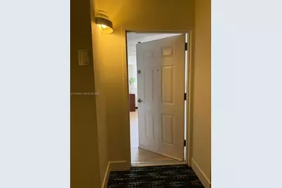 540 Brickell Key Dr #1418, Miami, FL 33131 - Photo 18