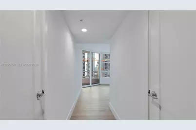 555 NE 34th St #2001, Miami, FL 33137 - Photo 18