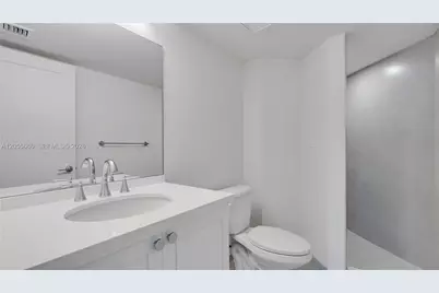 555 NE 34th St #2001, Miami, FL 33137 - Photo 38