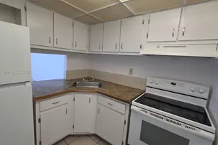 4550 NW 9th St, Miami, FL 33126 - Photo 1