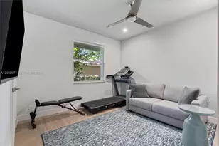 2499 Princeton Ct, Weston, FL 33327 - Photo 30