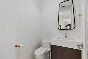 2499 Princeton Ct, Weston, FL 33327 - Photo 18