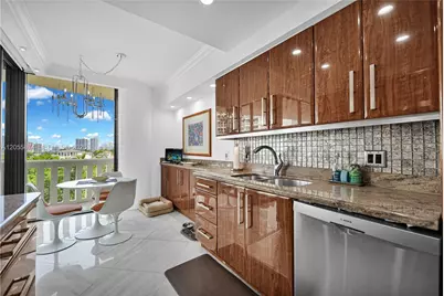3000 Island Blvd #505, Aventura, FL 33160 - Photo 24