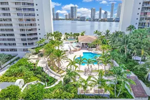 3000 Island Blvd, Aventura, FL 33160 - Photo 68