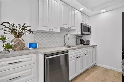 3052 Guildford C #3052, Boca Raton, FL 33434 - Photo 6