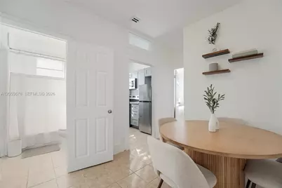 301 SW 10th Ave #4, Miami, FL 33130 - Photo 4