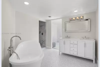 670 SE 7th Ave, Pompano Beach, FL 33060 - Photo 14
