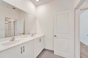 11904 SW 240th St, Homestead, FL 33032 - Photo 14