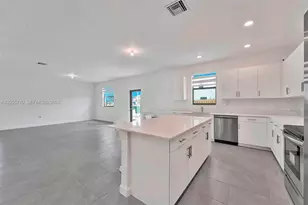 11904 SW 240th St, Homestead, FL 33032 - Photo 8