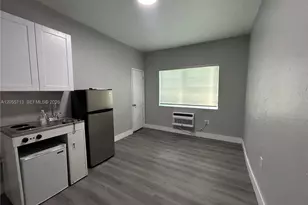1025 Meridian Ave, Miami Beach, FL 33139 - Photo 6