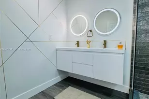 3625 N Country Club Dr, Aventura, FL 33180 - Photo 28