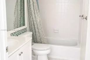 9901 Westview Dr, Coral Springs, FL 33076 - Photo 4