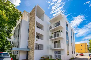 836 SW 1st St, Miami, FL 33130 - Photo 10